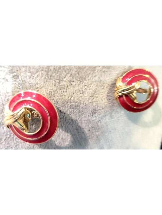 Trifari Jewelry - Vintage Trifari Gold Tone Knot Red Enamel Clip on Earrings 1980s Statement